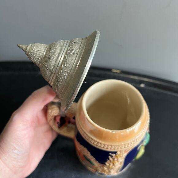 Vtg Gerz Lidded Beer Stein w/Picture of Kissing Couple & Houses - Picture 6 of 14